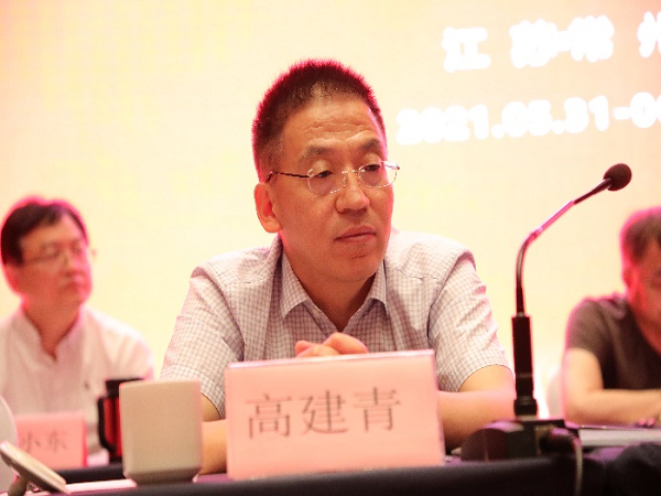 搪玻璃設備專(zhuān)業(yè)委員會(huì )主任高建青講話(huà)摘要